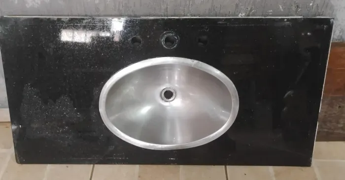 Bancada de pedra São Gabriel com cuba inox