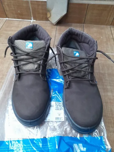Bota EPI.