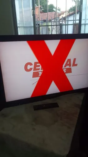 TV de LCD Sony 40 polegadas funcionando normalmente.