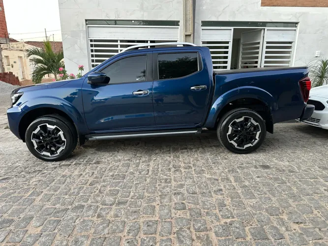 Nissan Frontier XE CD 4X4 2.3 Bi-TB Diesel Aut. 2025