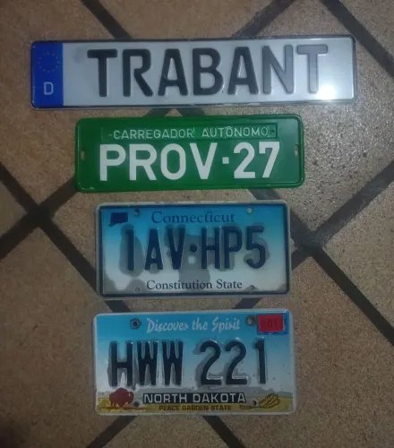Placas diversas pra decoração