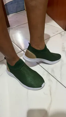 Tenis feminino verde estiloso c brilho 37/38