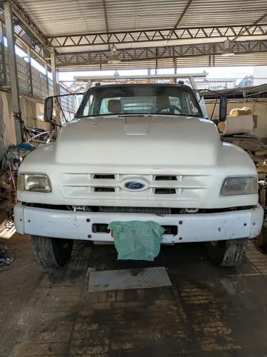 CAMINHÁO FORD F14.000 ,MOT MWM CARA DE SAPO, recebo corola ano  2015 