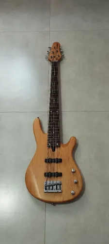 Baixo Yamaha BB 405
