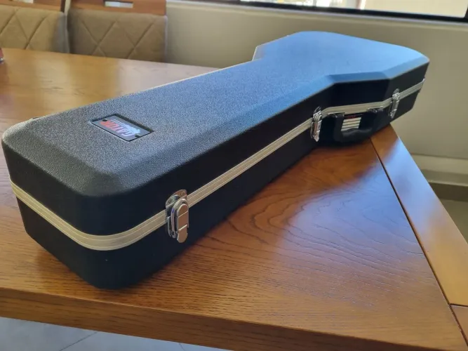 Case Rígido Gator GC-SG para Guitarra SG (ABS / Deluxe) - Novo Open Box