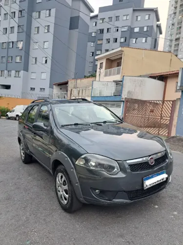 Fiat Palio Weekend Trekking 1.6 Flex 16V 5P 2014