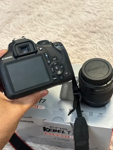    Canon T7 Completa | Excelente Estado