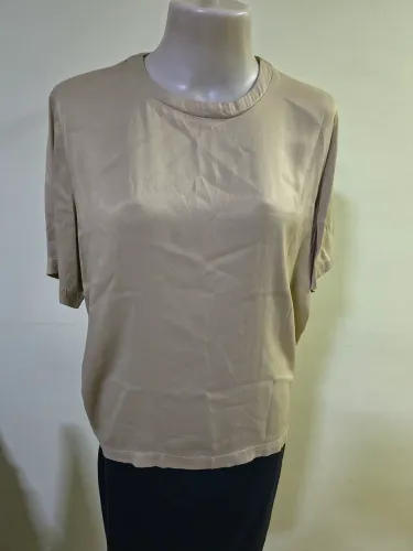 Blusa Iorane Feminina Bege