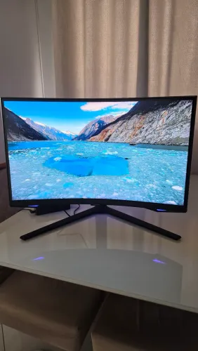 Monitor Gamer Samsung Odyssey G6 Curvo - Quad HD, 240Hz, Smart TV