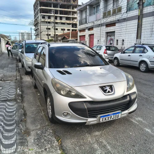 Peugeot 207 SW Escapade 1.6 16V Flex 5P 2010