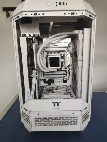 Gabinete Gamer Thermaltake The Tower 300 - Branco