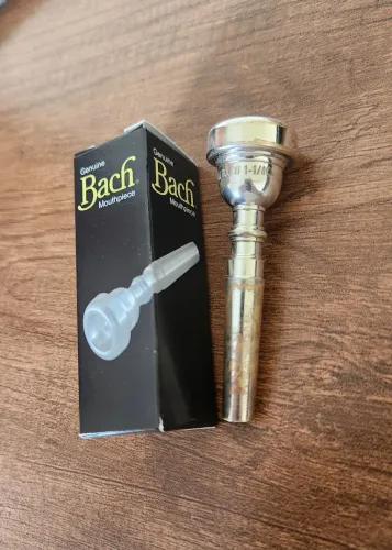 Bocal Vincent Bach 1-1/4C para Trompete 