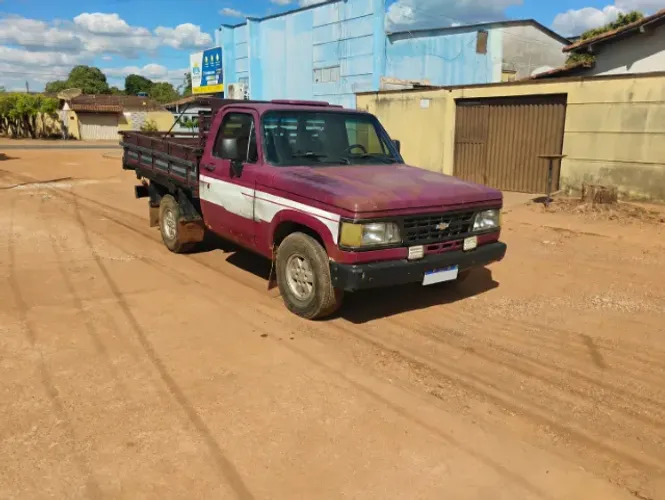 Chevrolet D-20 S / Luxe 3.9/4.0 Diesel 1993