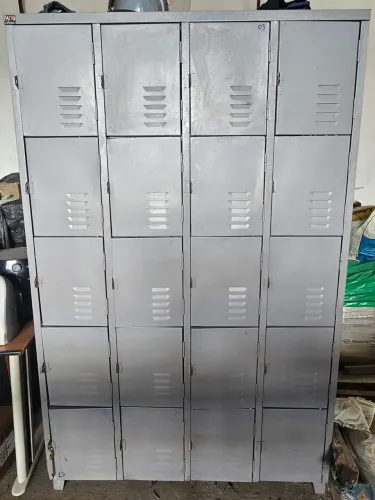 Vestiário Roupeiro de aço 20 portas
