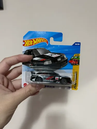 Hot Wheels Audi 90 Quattro preto