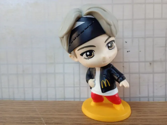 Boneco BTS McDonald's