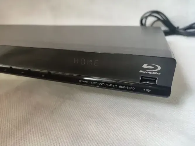 SONY BLU-RAY DISC/DVD PLAYER BDP-S380