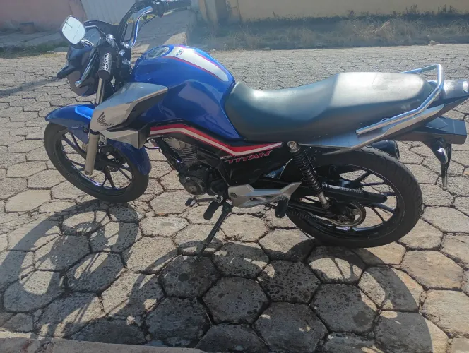 Titan 160