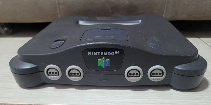 Nintendo 64 somente console com defeito acende a luz mais nao da imagem