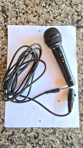 Microfone NKS com cabo de 3 metros