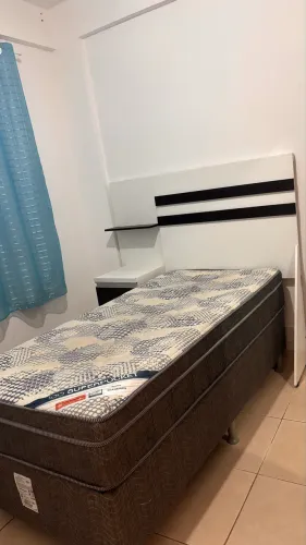 Vendo Cama com Cabeceira