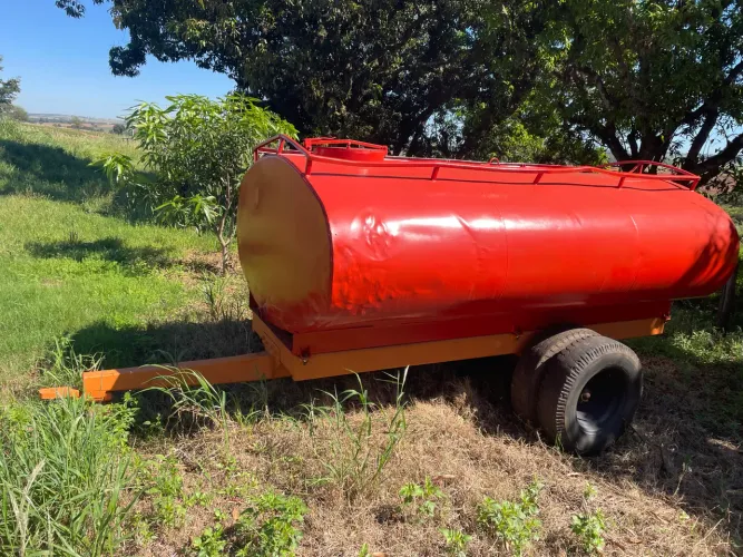 Carreta tanque pra trator 4000 litros 