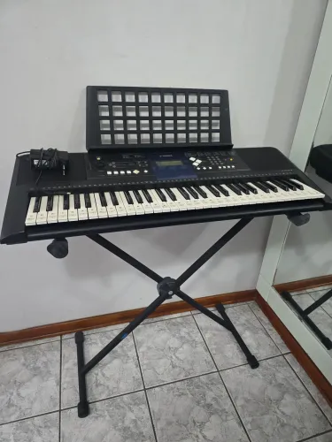 Teclado Yamaha PSR - E333