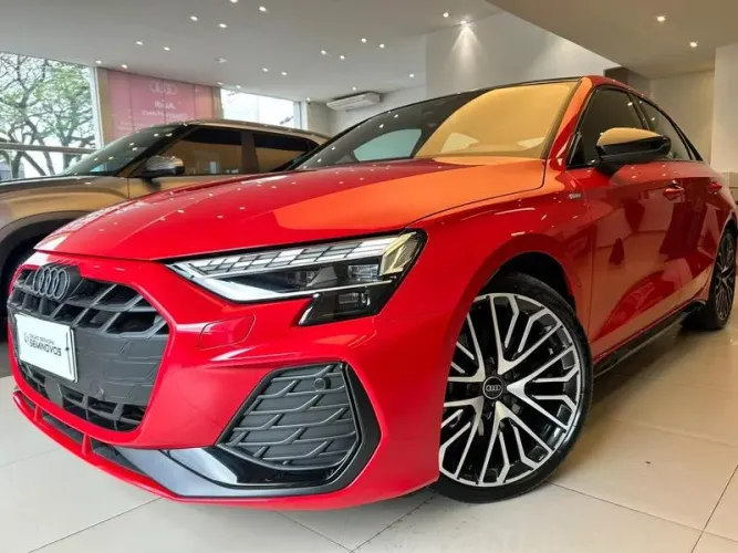 Audi A3 Sed. Perform. Black 2.0 TFSI S-tronic 2025