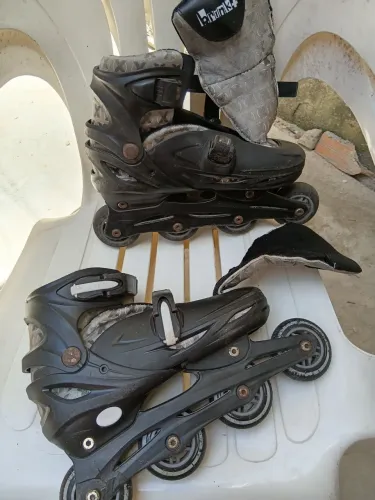 Patins tamanho 35/36 80,00 zap *