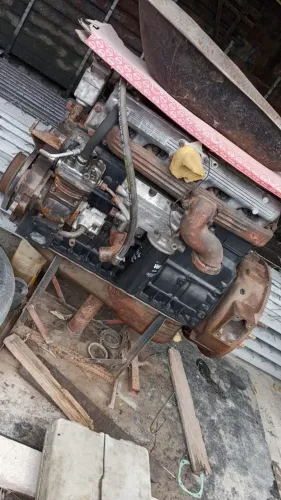 Motor MWM X10 6 cilindros