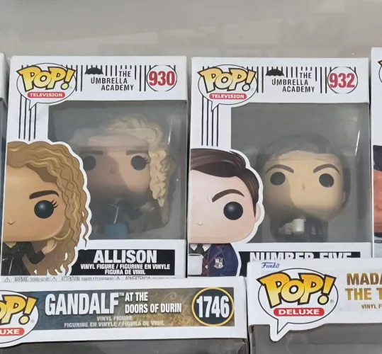 07 (sete) Funkos pop The Umbrella Academy