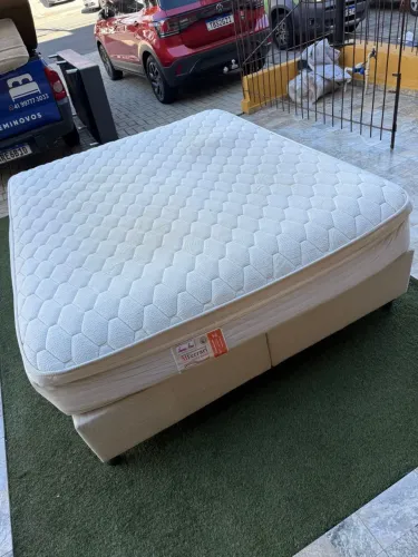 Cama de Casal BASE + COLCHÃO QUEEN USADOS - Entrego!
