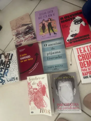 Vendo toda por 100 reais