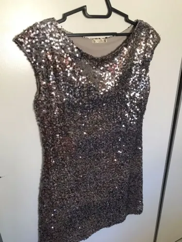Vestido curto lantejoulas - brilho prata