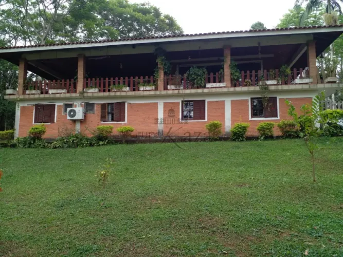 Fazenda - Chácara Itapoã - 240.000m² - 6 Dormitórios.
