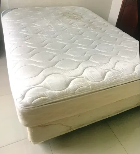 Vendo cama Box de casal
