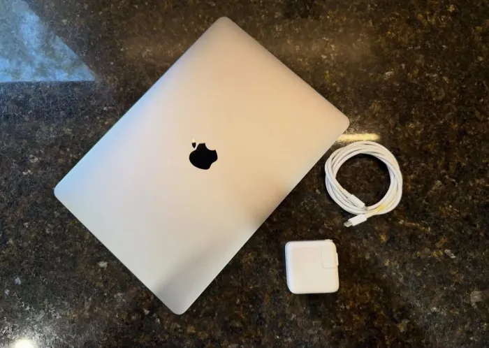 Macbook Air M1 16GB-256GB