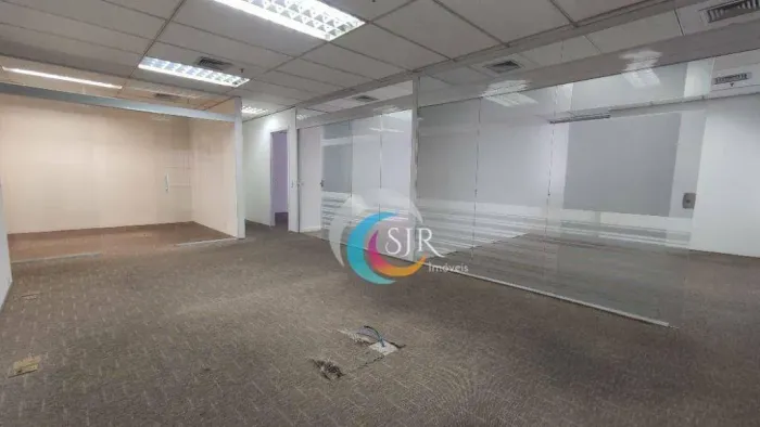 Conjunto comercial com 200,00m² com 6 vagas de garagem Gerador TOTAL Heliponto