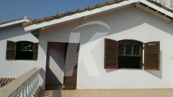 Oportunidade no Tremembé Sobrado com 6 Dormitórios (3 Suítes) e 4 Vagas!