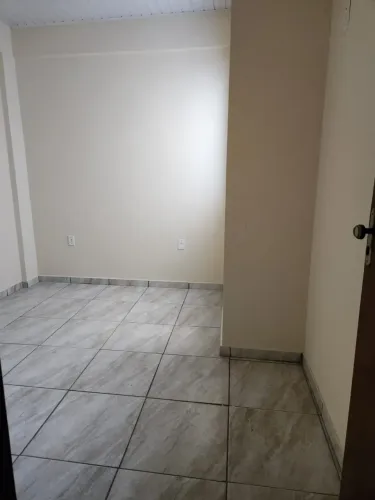 Alugo apartamento de 2 quartos sendo 1 suite Médice I no Bairro do Marco