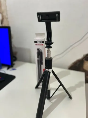 Tripé Bastão Para Celular Com Controle Portátil 1,70M Selfie, Foto, Vídeo e Gravação