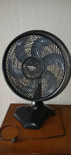 Ventilador de mesa/parede Britânia BVT 400