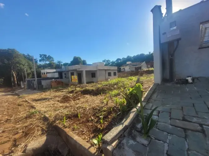 TERRENO DE 300 M LOTEAMENTO PEDRA BRANCA - ÁGUA BCA - PEGA CARRO NO NEGOCIO