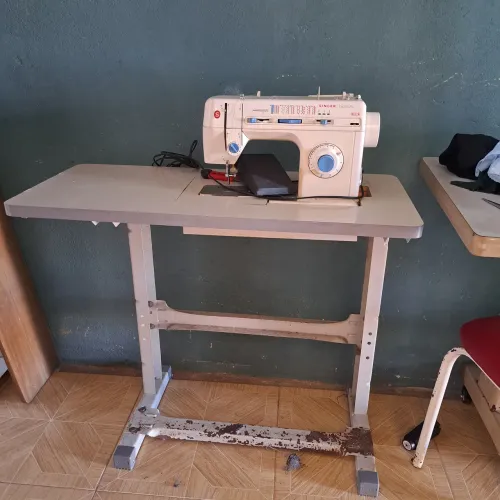 Maquina simger 1.000