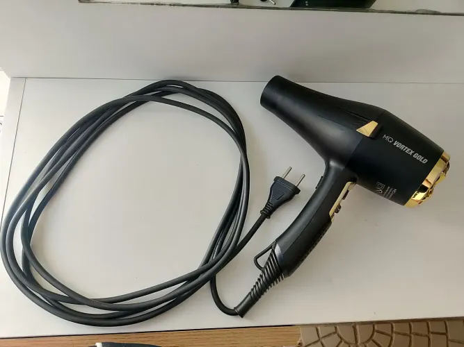 Vende-se esse secador ,2.400 watts