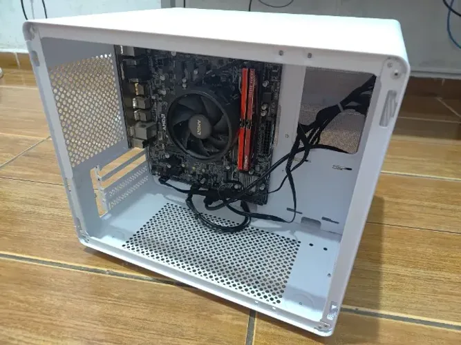 Gabinete Gamer Aquário C3Tech