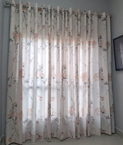 Cortina floral ,para sala ou quarto,nova.