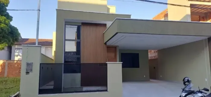 Linda Casa em Condomínio no Campo Grande, RJ: 2 Quartos, 1 Suíte, 1 Sala, 2 Banheiros, 1 V