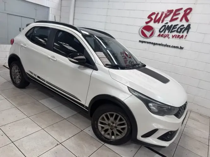 Fiat Argo Trekking 1.3 8V Flex Mec. 2020