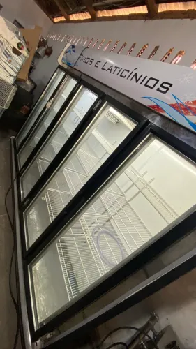 Expositor de frios e laticínios polo frio 5 portas 3 meses de garantia